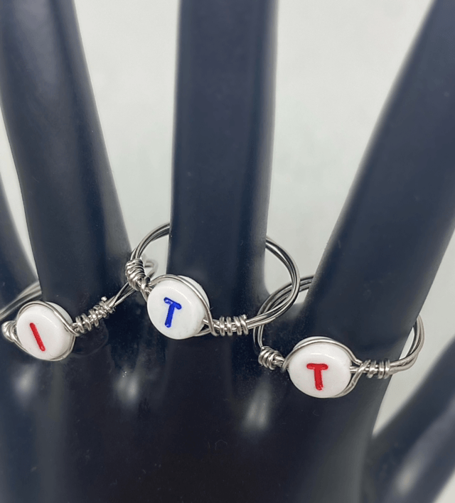 Initiale - argent